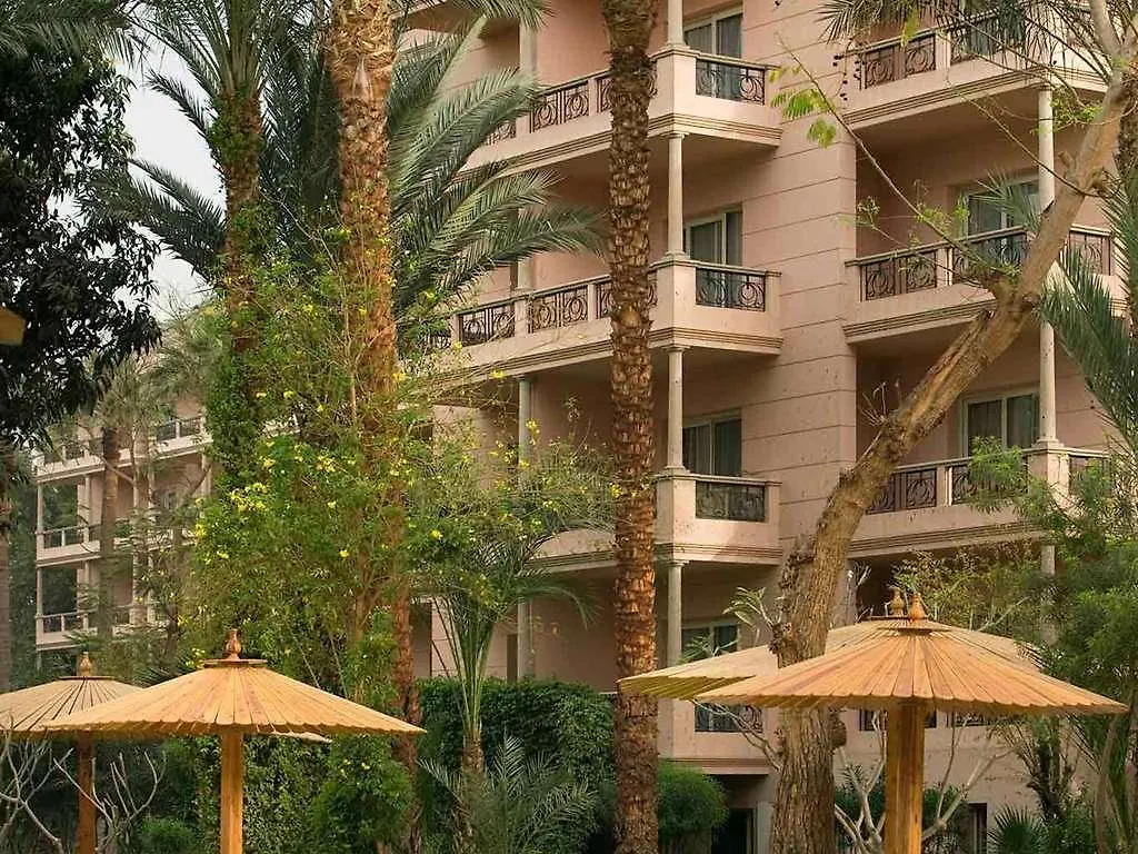 Pavillon Winter Luxor Hotell
