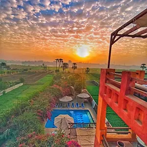 Pensjonat Nile Compound